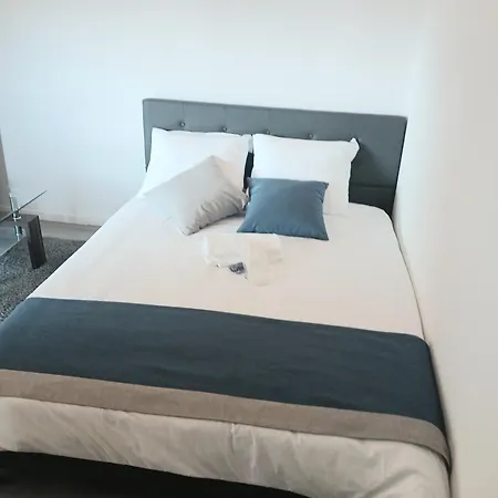 Joli Pres De La מאנדליה-לה-נאפול