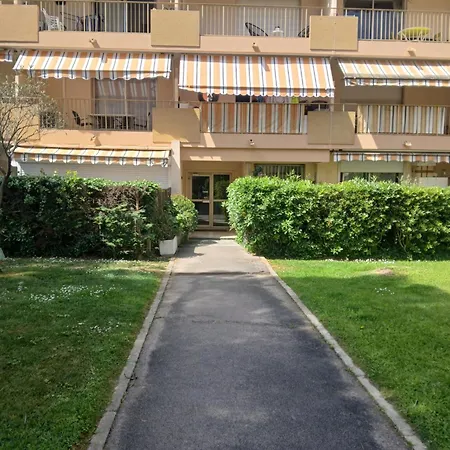 Joli Pres De La Apartment